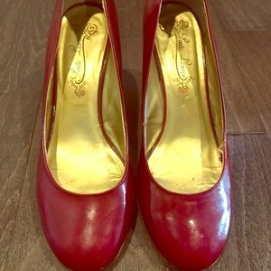 Poetic license wedge. Red patent leather/leopard